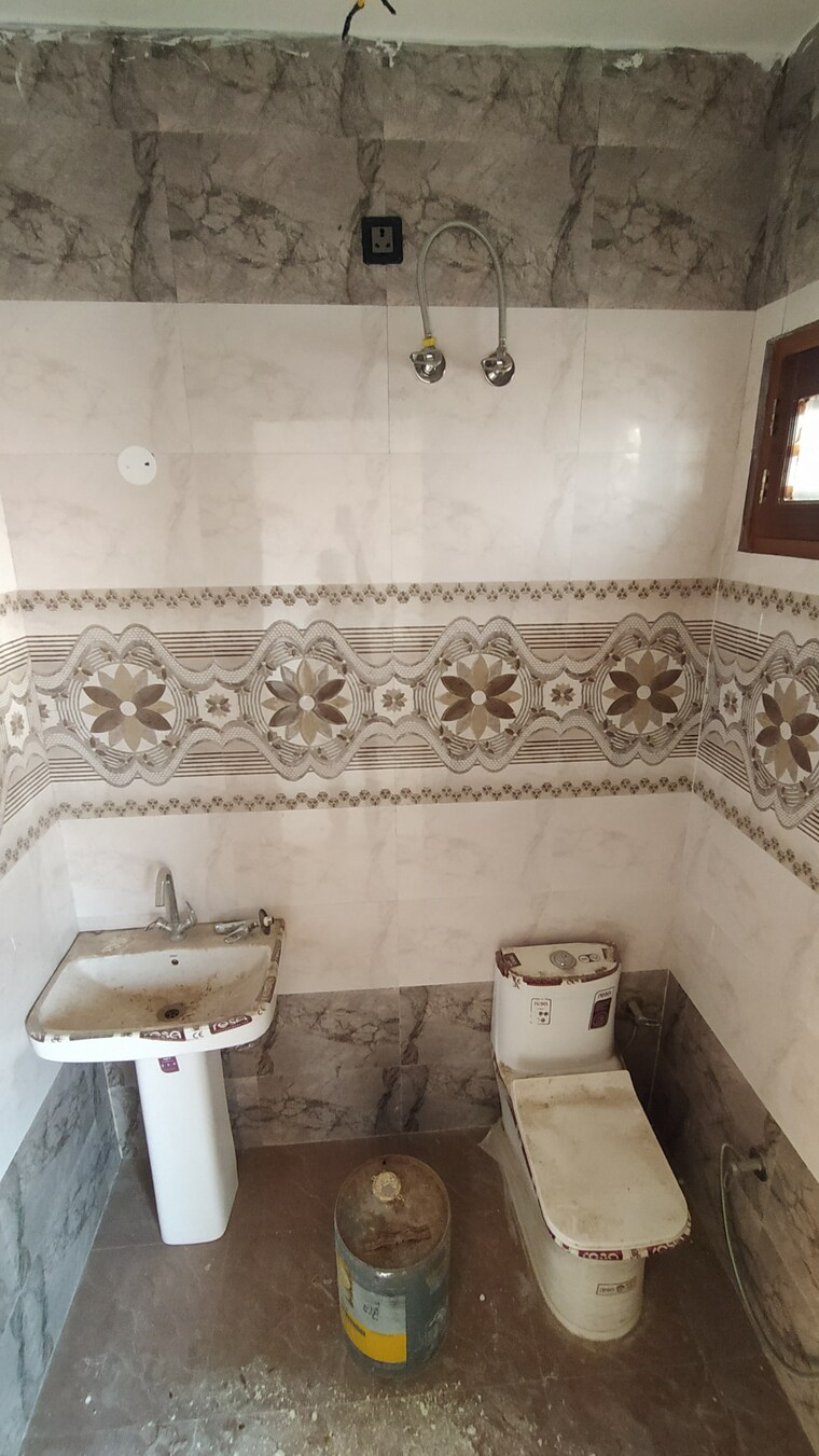 Attached Bathroom, gmada-eco-city 2 Bedroom 1800 Sq.Ft. Builder Floor In North Mullanpur Chandigarh 9425233