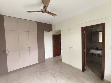 Room in 3 BHK Apartment at Prestige Pine Wood, Koramangala – for Rent