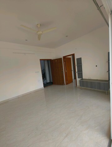 Room in 1 BHK Builder Floor at Lakshmi Nilayam Indiranagar, Indiranagar – for Rent