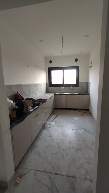 Room in 3 BHK Builder Floor at GMADA Eco City, North Mullanpur – for Rent