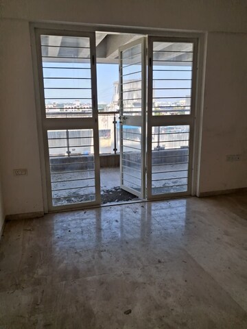 Room in 3 BHK Apartment at Aundh – for Sale