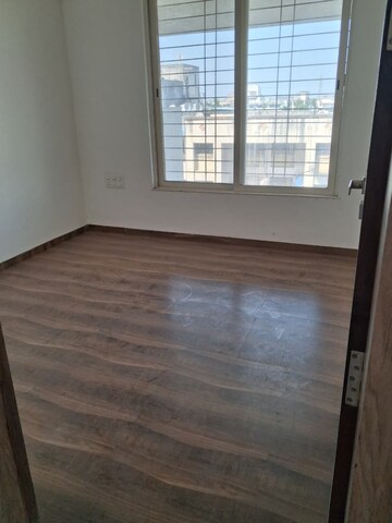 Room in 3 BHK Apartment at Aundh – for Sale