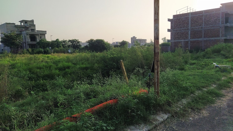 Garden, altus-prime  100 Sq.Yd. Plot In North Mullanpur Chandigarh 9425249