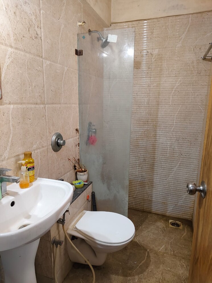 Bathroom, kfp-chesterfield 2 Bedroom 915 Sq.Ft. Apartment In Dhanori Pune 9425268