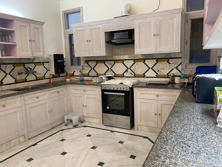 Kitchen, greater kailash i 3 Bedroom 3700 Sq.Ft. Builder Floor In Greater Kailash I Delhi 9425299