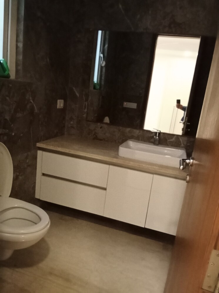 Master Bedroom, green park 4 Bedroom 2900 Sq.Ft. Builder Floor In Green Park Delhi 9425300