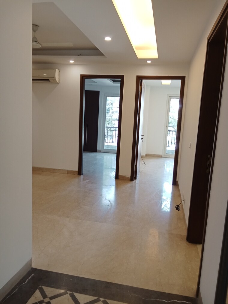 Room, green park 4 Bedroom 2900 Sq.Ft. Builder Floor In Green Park Delhi 9425300