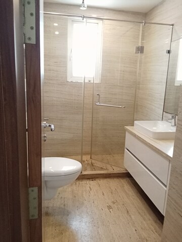Bathroom in 4 BHK Builder Floor at Green Park – for Rent
