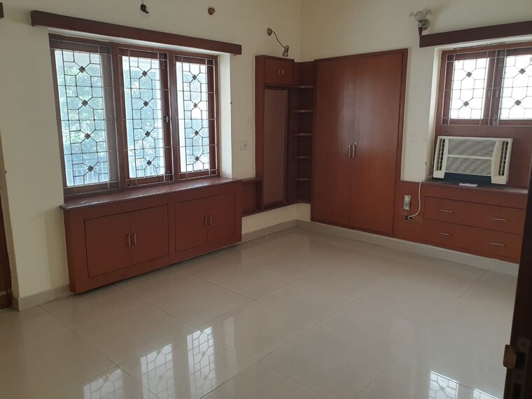 Room, green park 3 Bedroom 1800 Sq.Ft. Builder Floor In Green Park Delhi 9425305