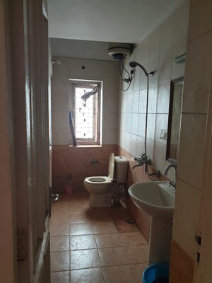 Kitchen in 3 BHK Builder Floor at Green Park – for Rent