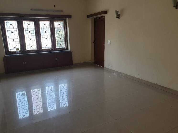 Room, green park 3 Bedroom 1800 Sq.Ft. Builder Floor In Green Park Delhi 9425305