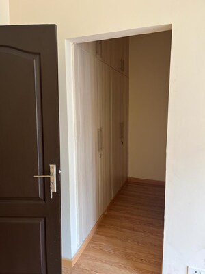 Building Lobby in  Shop at Galaxy Diamond Plaza, Sector 4 Greater Noida – for Rent