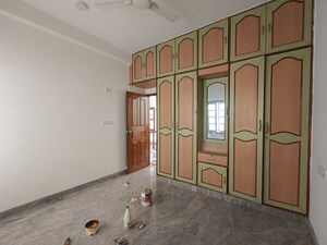 Room in 3 BHK Independent House at Hsr Layout – for Rent