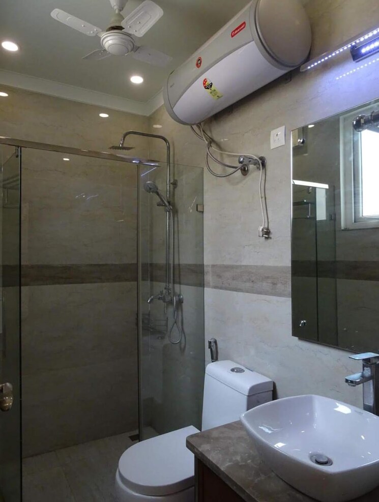 Bathroom, anand niketan 3 Bedroom 2400 Sq.Ft. Builder Floor In Anand Niketan Delhi 9425341