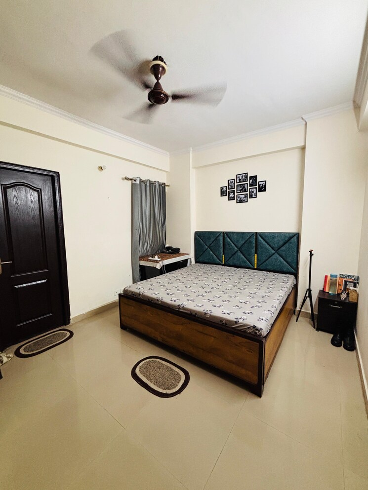Living Room, aims-golf-city 3 Bedroom 1350 Sq.Ft. Apartment In Sector 75 Noida 9425346