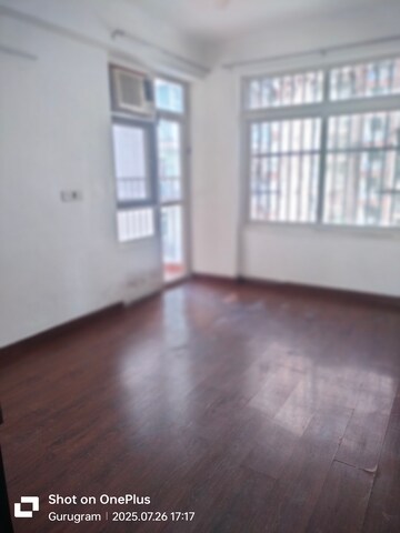 Room in 3.5 BHK Apartment at Maxworth Premier Urban, Sector 15 – for Rent