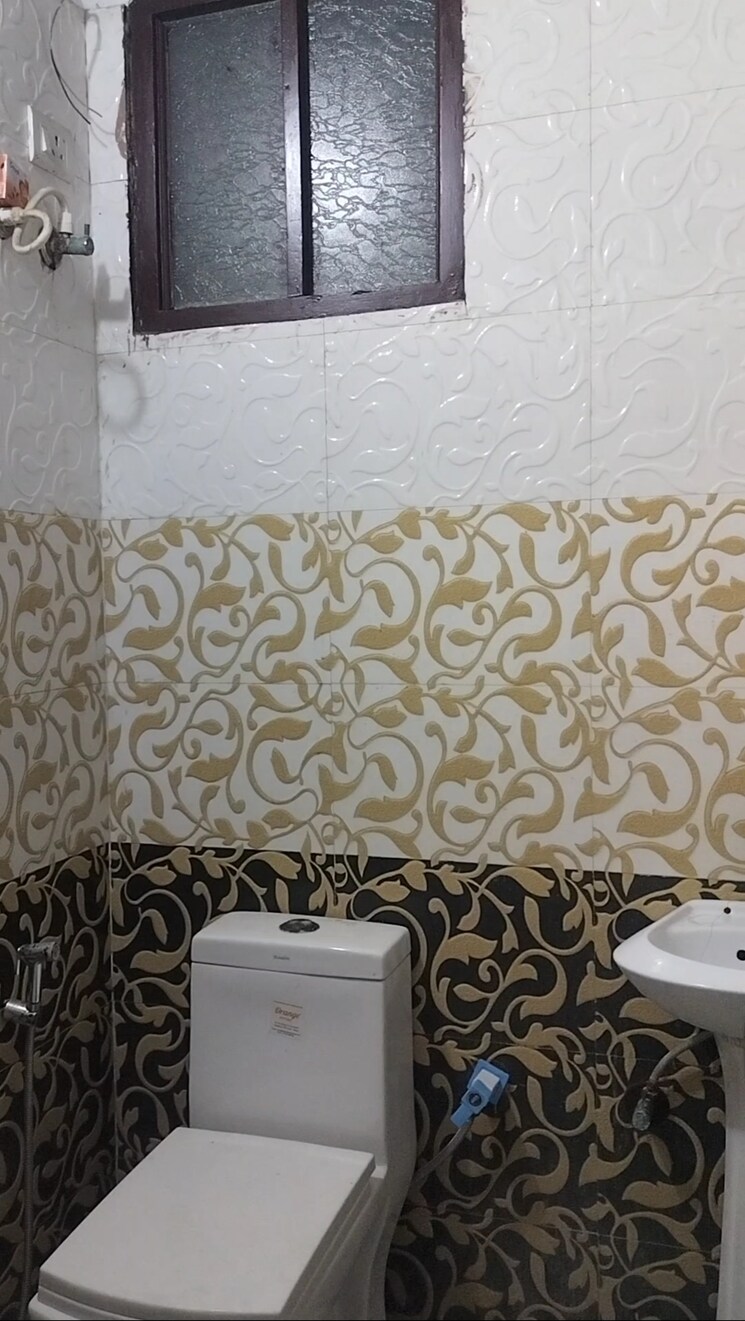 Bathroom, abcz-east-sapphire 2 Bedroom 950 Sq.Ft. Builder Floor In Sector 45 Noida 9425362