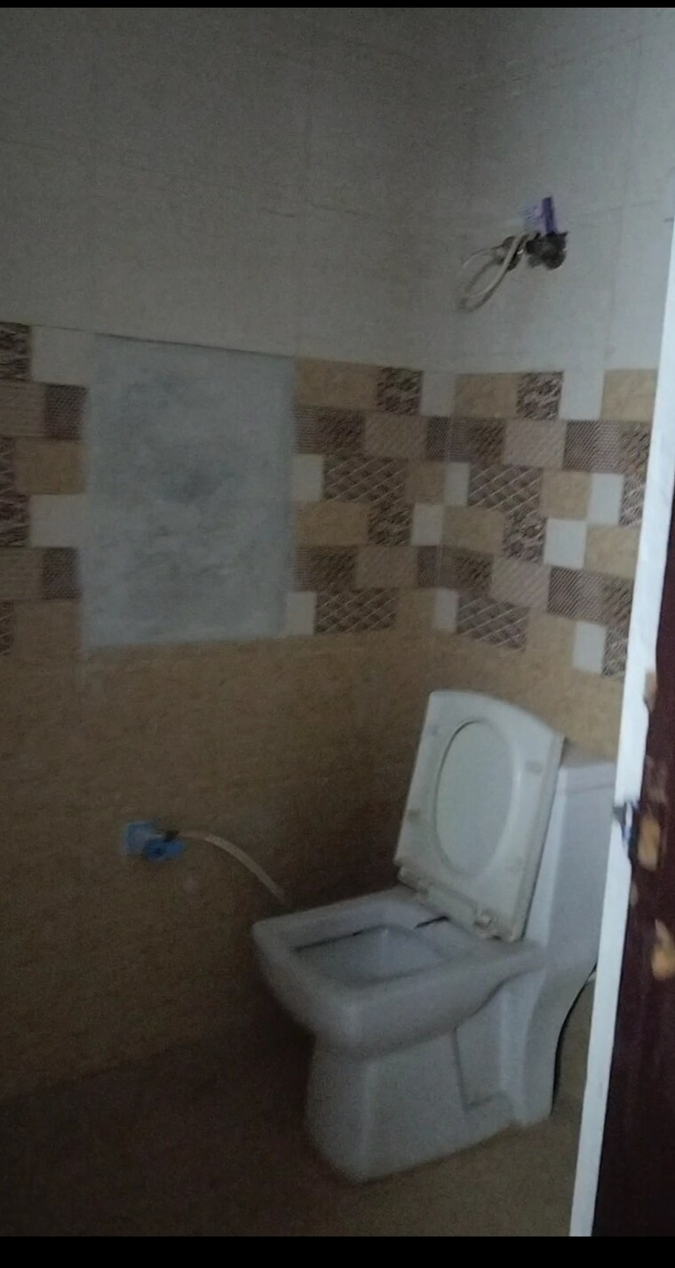 Bathroom, abcz-east-sapphire 2 Bedroom 950 Sq.Ft. Builder Floor In Sector 45 Noida 9425362