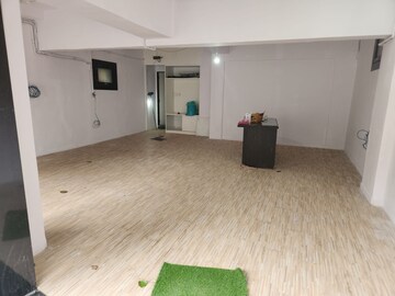 Room in  Shop at Silver Apartments Prabhadevi, Prabhadevi – for Rent