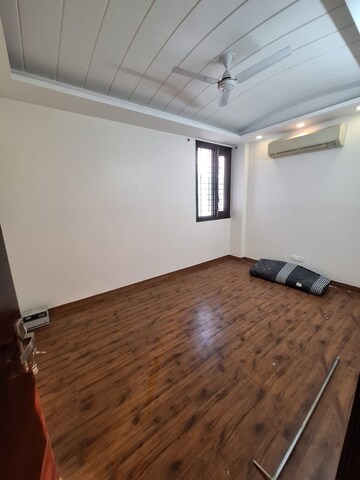 Room in 4 BHK Builder Floor at Palam Vihar Residents Association, Palam Vihar – for Rent