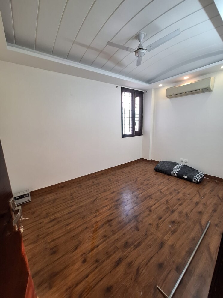 Room, palam-vihar-residents-association 4 Bedroom 2500 Sq.Ft. Builder Floor In Palam Vihar Gurgaon 9425378