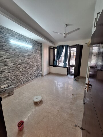Room in 4 BHK Builder Floor at Palam Vihar Residents Association, Palam Vihar – for Rent