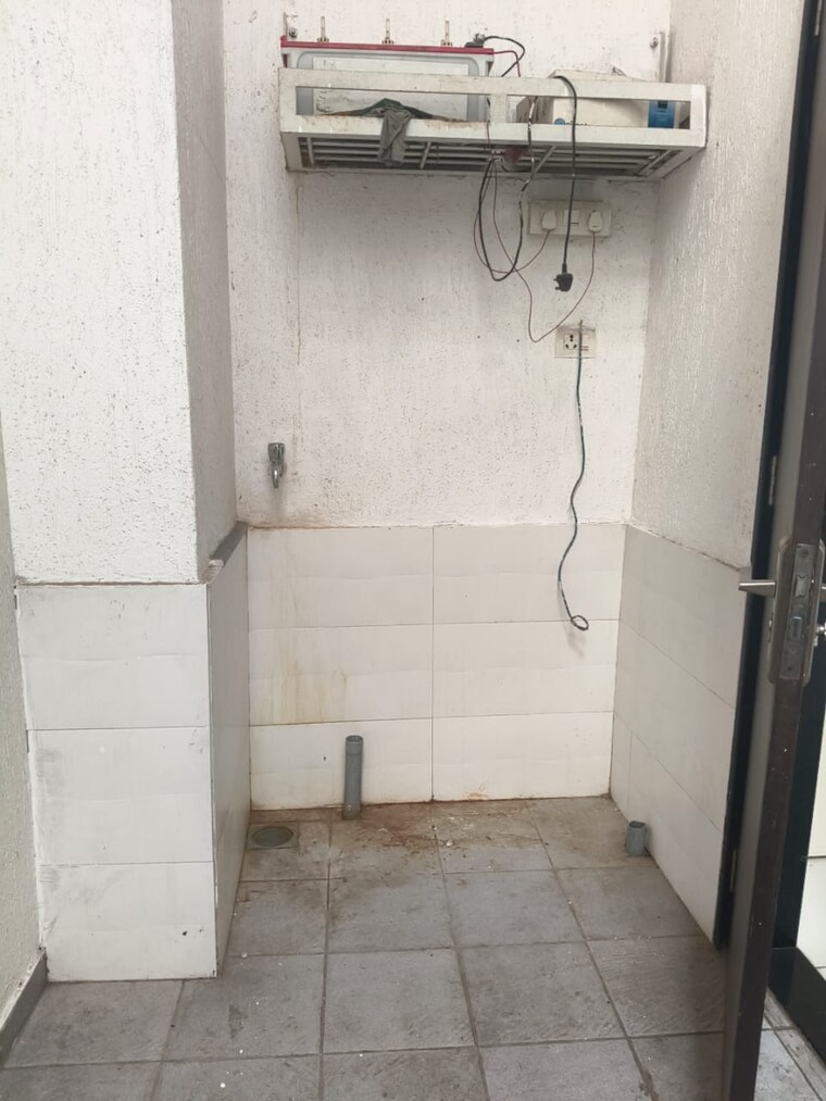Bathroom, kolte-patil-24k-sereno 2 Bedroom 900 Sq.Ft. Apartment In Baner Pune 9425410