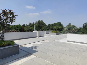 Balcony in 5 BHK Villa at Radhey Mohan Drive – for Sale