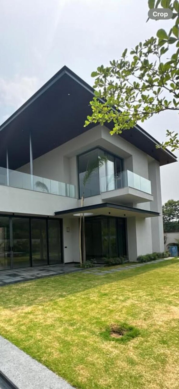 Exterior View, radhey mohan drive 5 Bedroom 1600 Sq.Yd. Villa In Radhey Mohan Drive Delhi 9425435