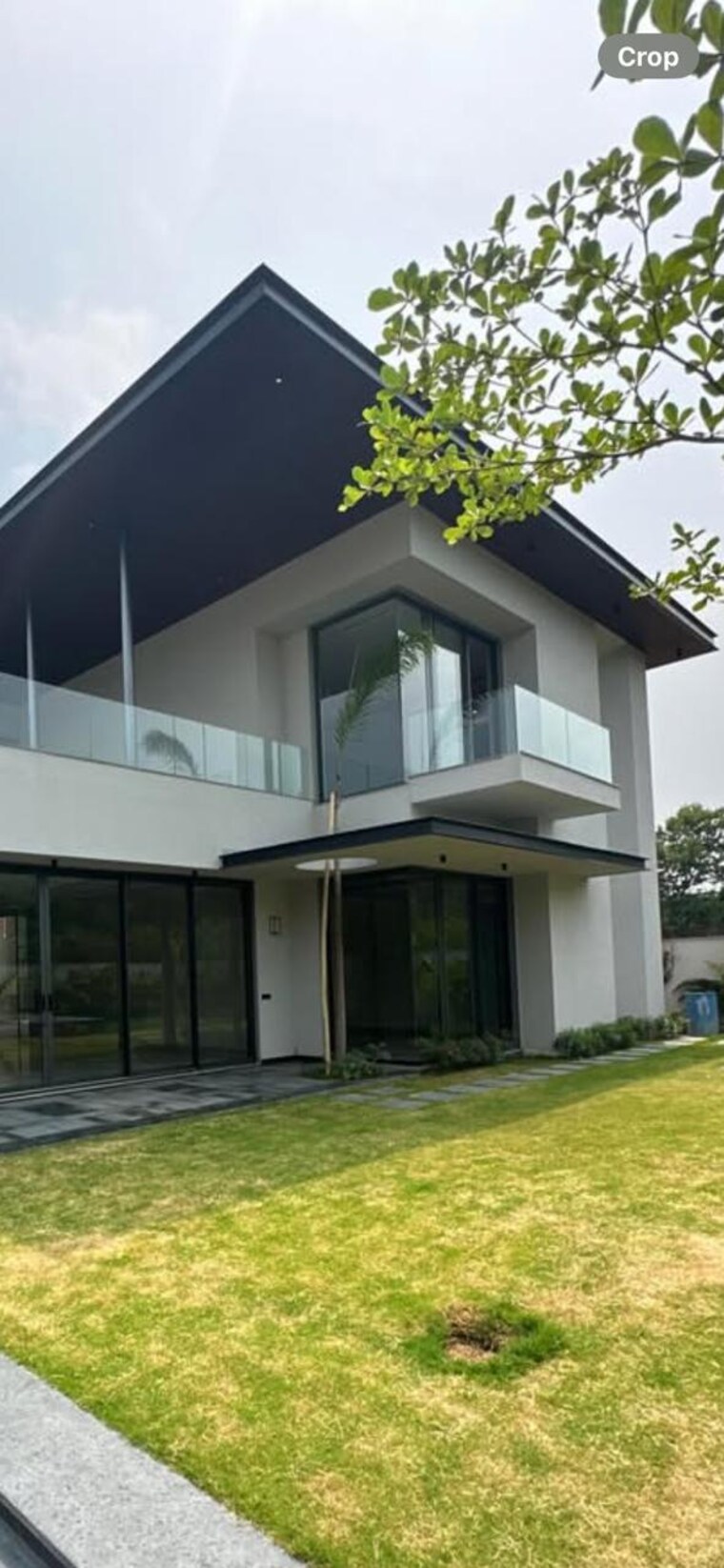 Exterior View, radhey mohan drive 5 Bedroom 1600 Sq.Yd. Villa In Radhey Mohan Drive Delhi 9425435