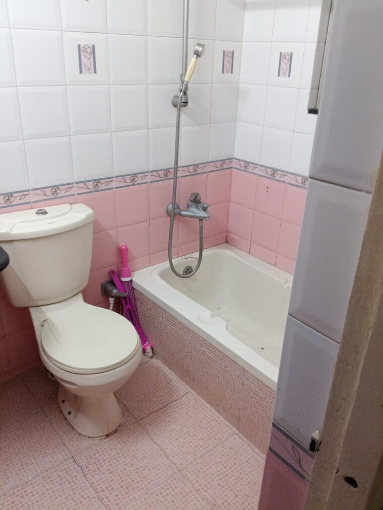 Bathroom, clarion-park 2 Bedroom 900 Sq.Ft. Apartment In Aundh Pune 9425449