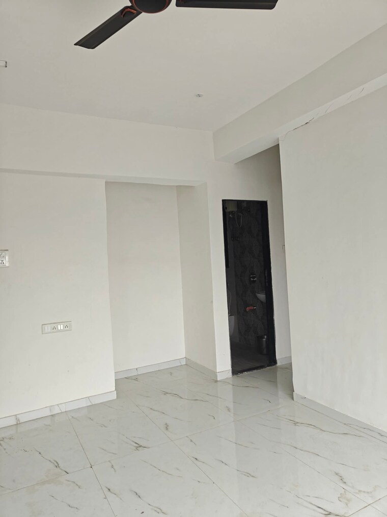 Room, malad west 2 Bedroom 700 Sq.Ft. Apartment In Malad West Mumbai 9425450