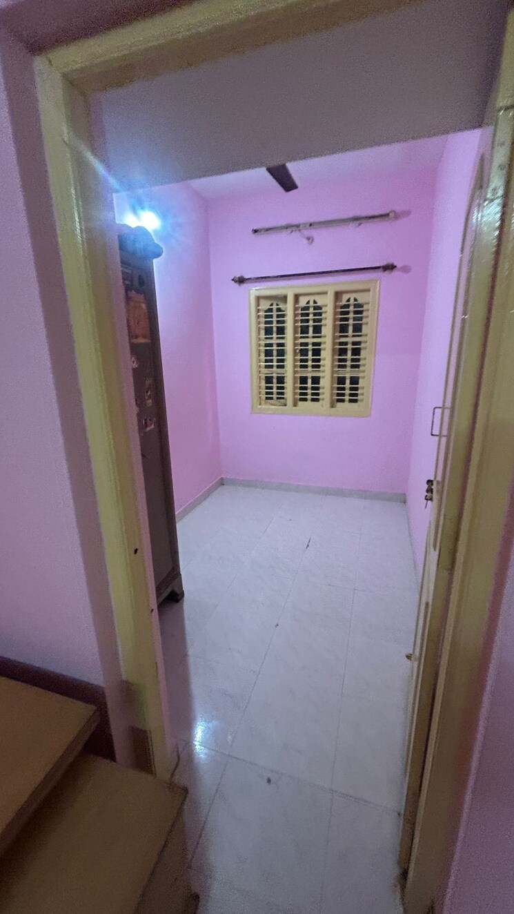 Room, kodihalli 2 Bedroom 700 Sq.Ft. Builder Floor In Kodihalli Bangalore 9425477