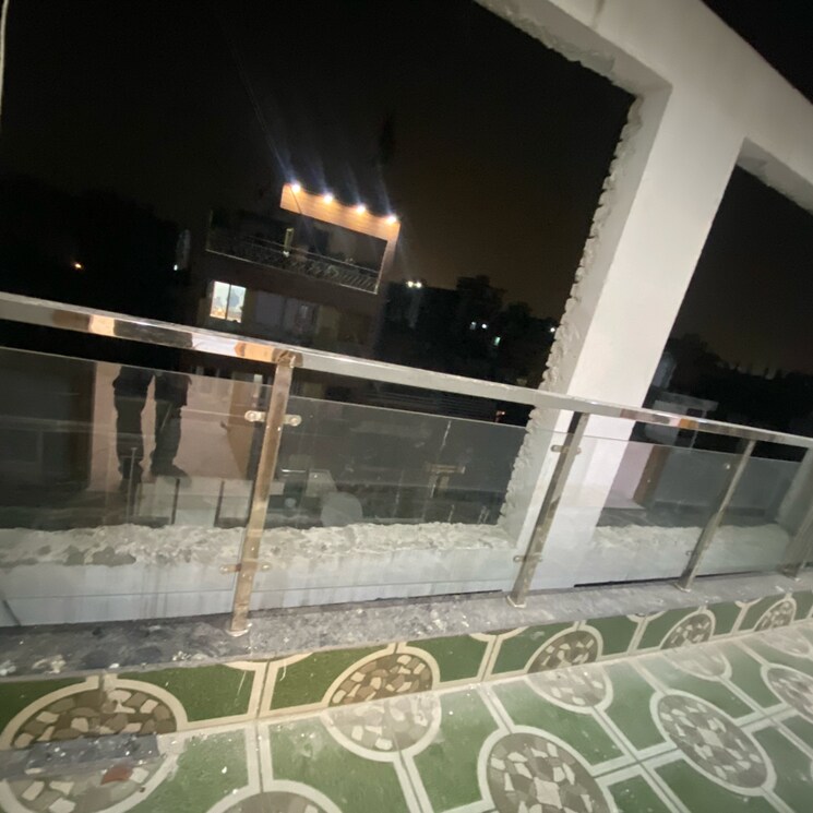 Balcony, chattarpur 3 Bedroom 1400 Sq.Ft. Builder Floor In Chattarpur Delhi 9425495