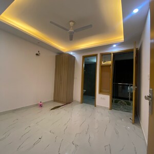 Room in 3 BHK Builder Floor at Chattarpur – for Rent