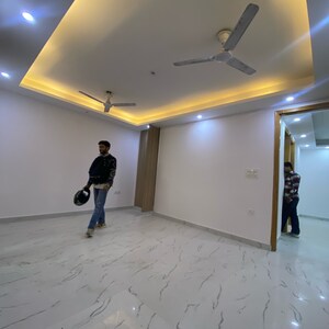 Room in 3 BHK Builder Floor at Chattarpur – for Rent