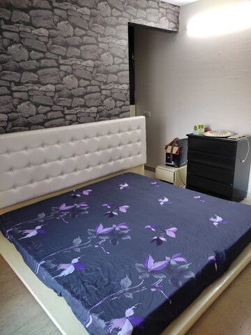 Bedroom in 3.5 BHK Builder Floor at Palam Vihar – for Rent