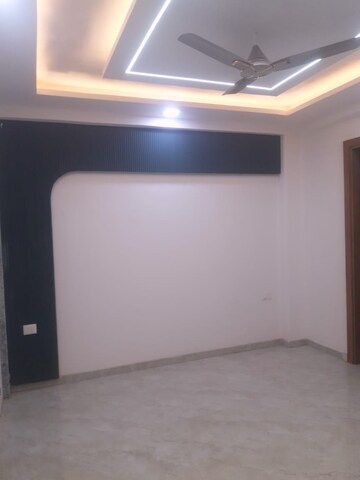 Room in 4 BHK Builder Floor at Vasundhara Sector 3 – for Sale