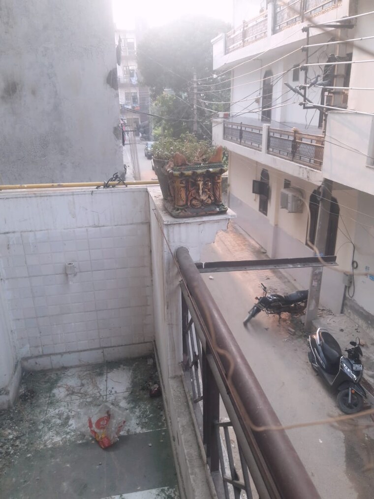 Balcony, vasundhara sector 3 4 Bedroom 200 Sq.Mt. Builder Floor In Vasundhara Sector 3 Ghaziabad 9425510