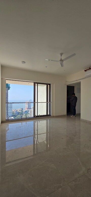 Room in 2 BHK Apartment at Indus Valley Aangan, Matunga West – for Rent