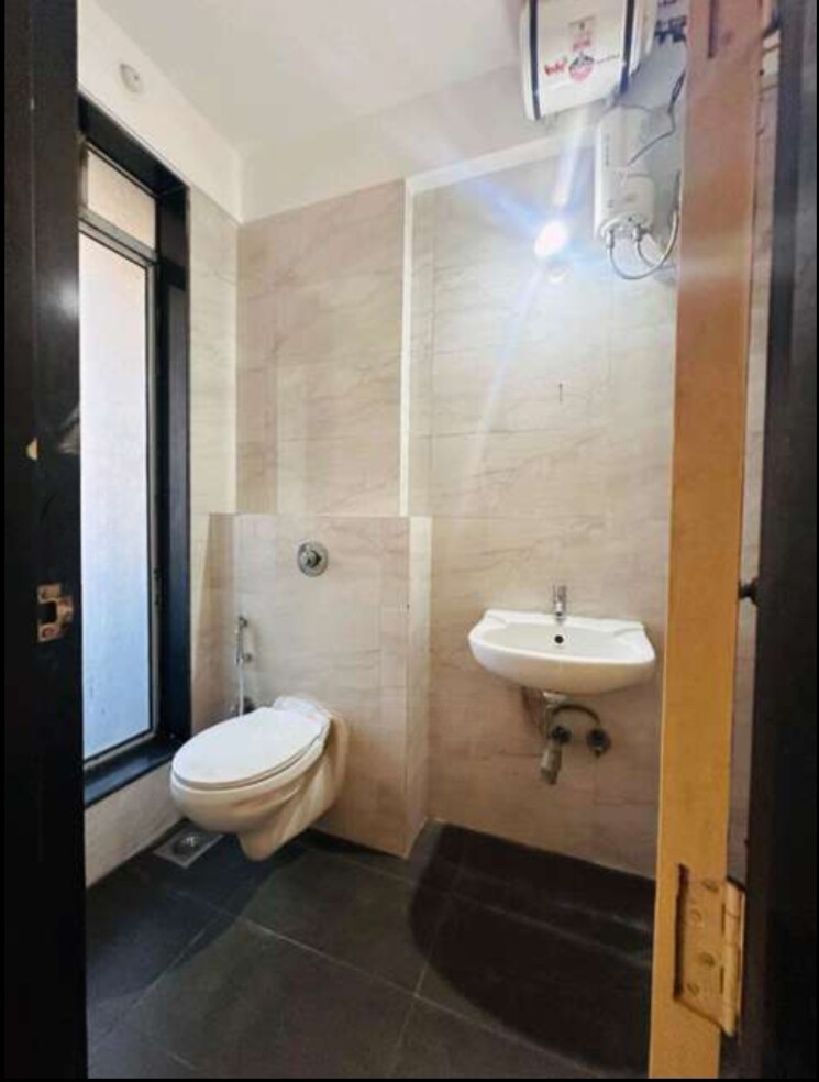 Bathroom, sheth-vasant-athena 3 Bedroom 1200 Sq.Ft. Apartment In Laxmi Nagar Thane 9425560