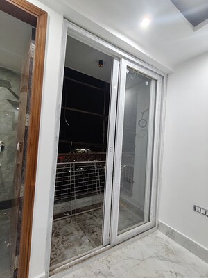 Building Lobby in 1.5 BHK Builder Floor at Saket – for Rent