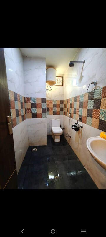 Team Area in 2 BHK Builder Floor at Saket – for Rent