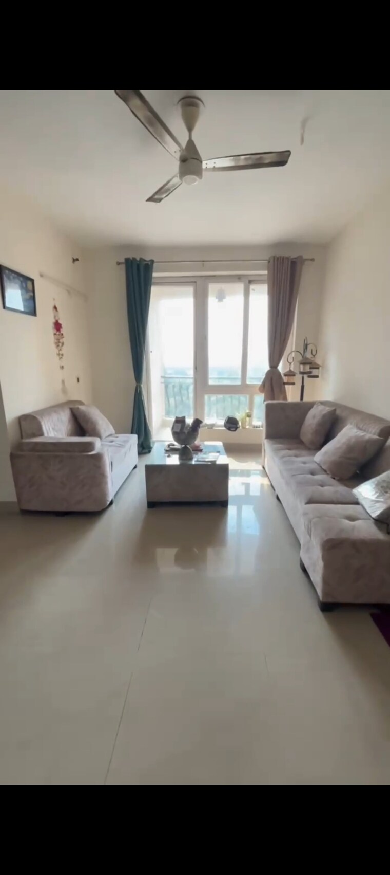 Living Room, mahagun-moderne 2.5 Bedroom 1250 Sq.Ft. Apartment In Sector 78 Noida 9425661