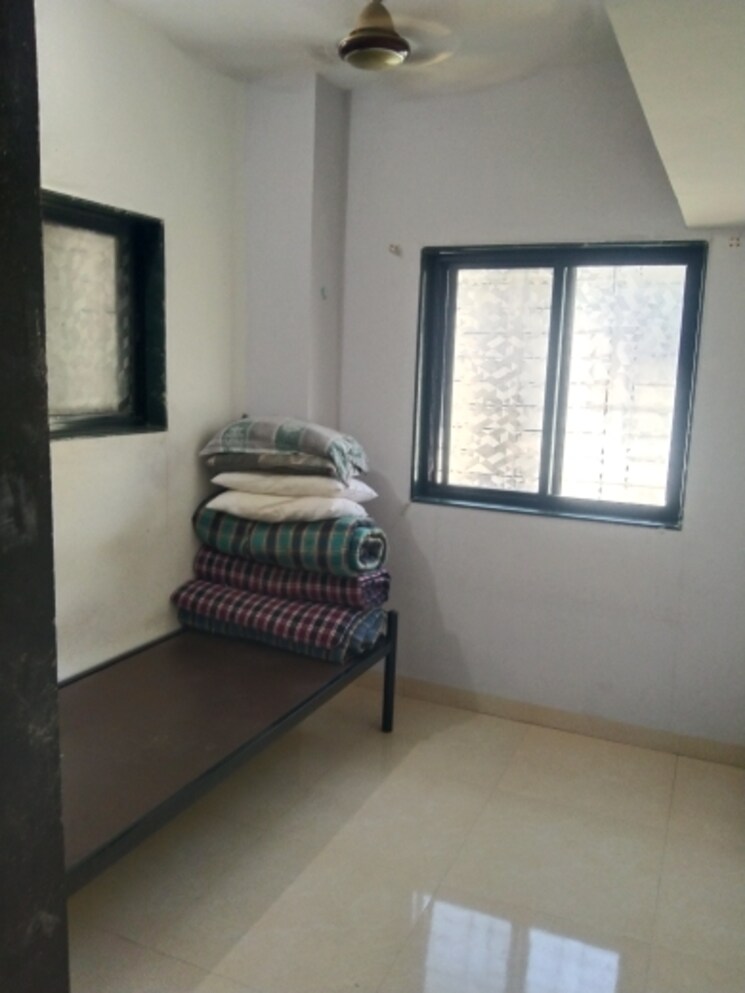 Bedroom, soil-air 1 Bedroom 400 Sq.Ft. Apartment In Gokhalenagar Pune 9425682