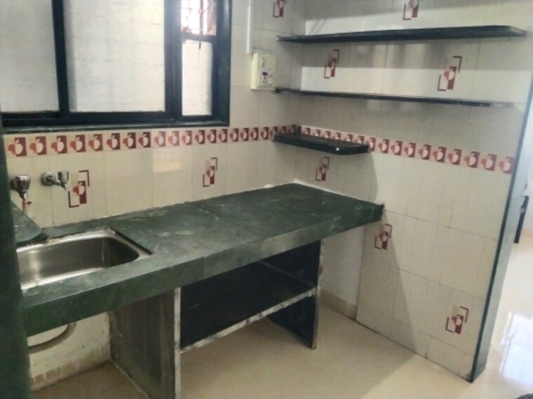 Kitchen, soil-air 1 Bedroom 400 Sq.Ft. Apartment In Gokhalenagar Pune 9425682