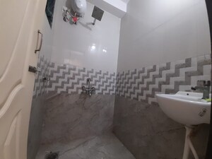 Bathroom in 1 BHK Apartment at Goregaon West – for Rent