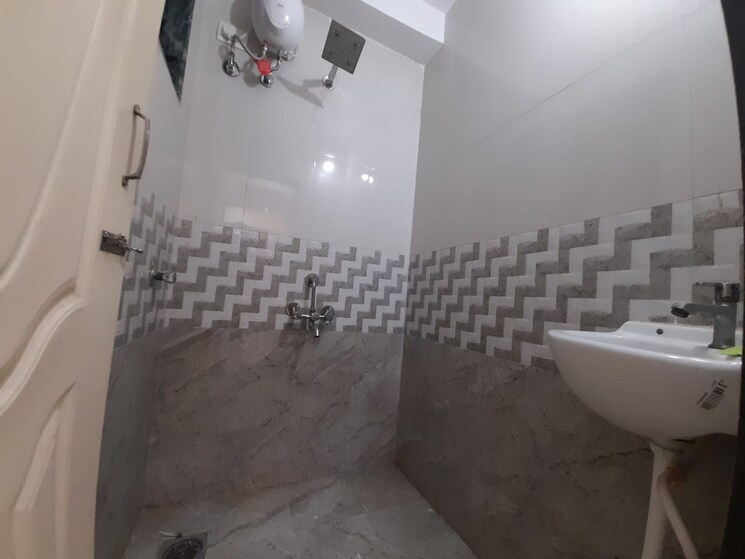 Bathroom, goregaon west 1 Bedroom 322 Sq.Ft. Apartment In Goregaon West Mumbai 9425698