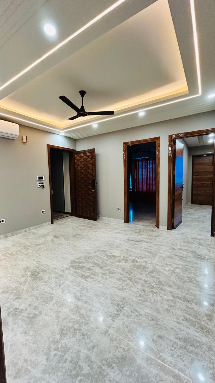 3 BHK Builder Floor For Rent in Sector 23