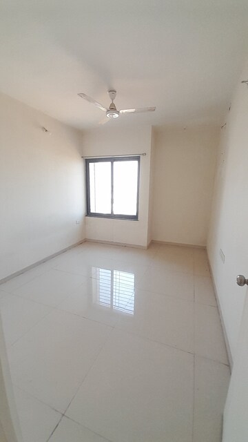 Room in 2 BHK Apartment at Rohan Madhuban, Bavdhan – for Sale